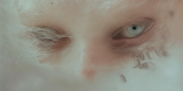 眼一睁眼一闭出自哪首歌？