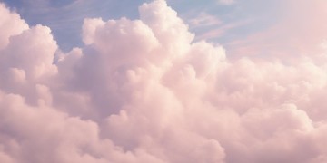 楚楚动人的云彩出自哪首歌？