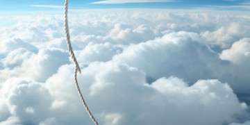 长鞭踏云霄究竟出自哪首歌？