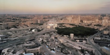 樱花浪漫而温柔究竟出自哪首歌？